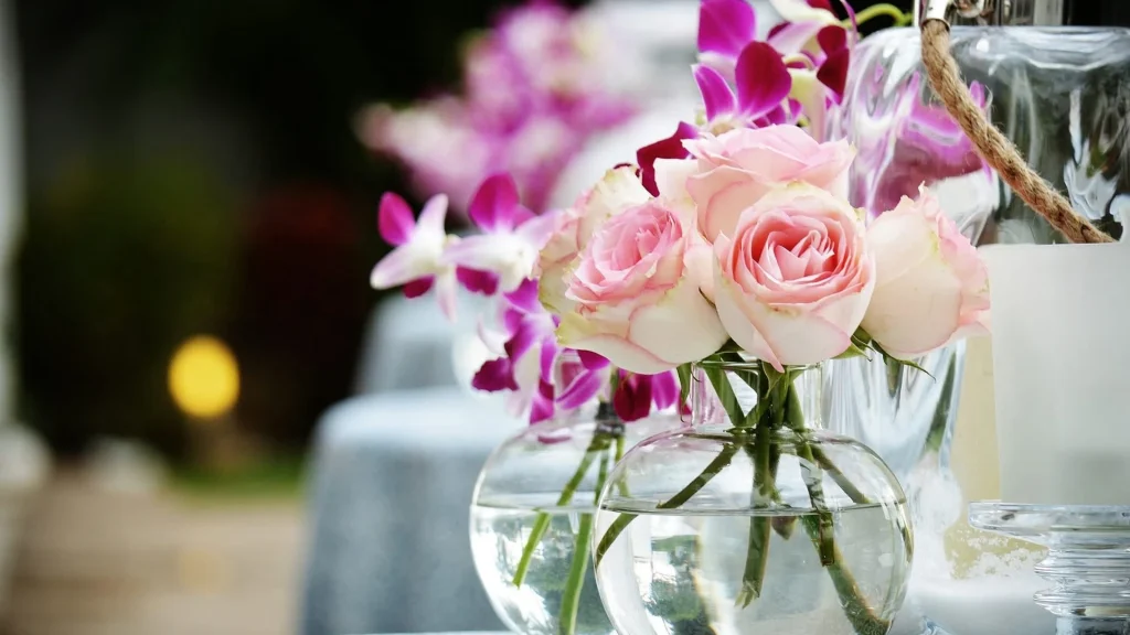 Pink roses and orchids from Eder Flores Luxury Flowers at Avida Marketplace in Puerto Vallarta